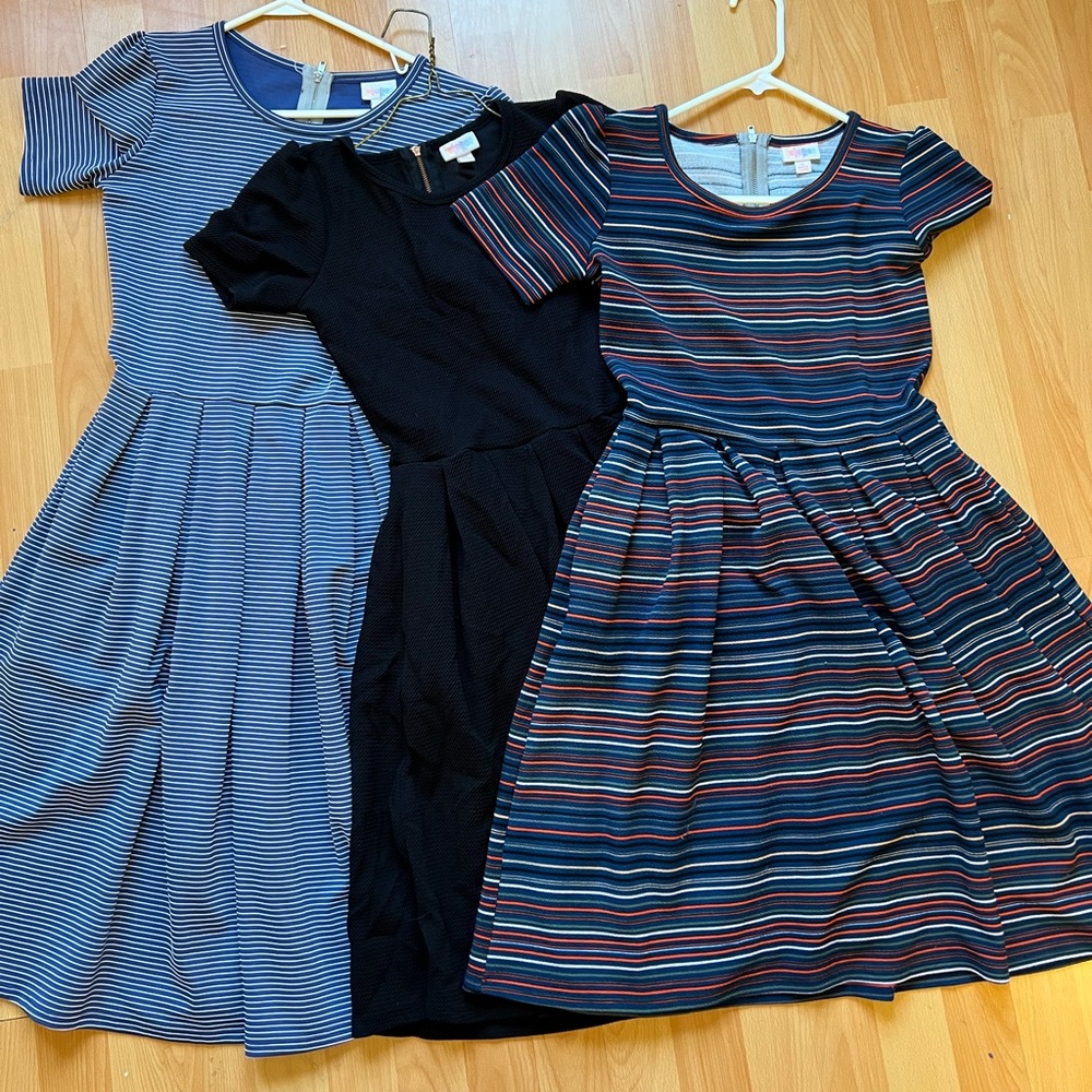Set of 3 Lularoe Amelia’s XS/S